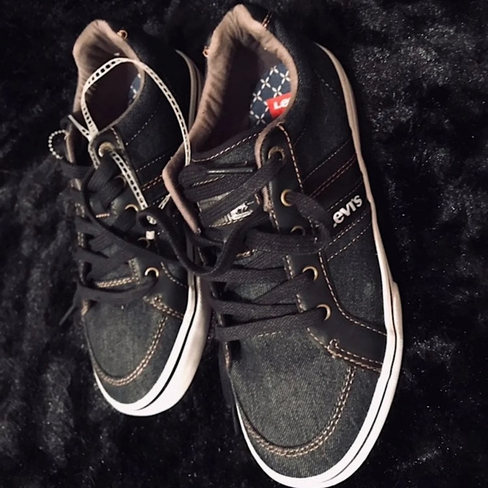 NEW! Levi’s Kids Shoes Denim Sneakers unisex size 3